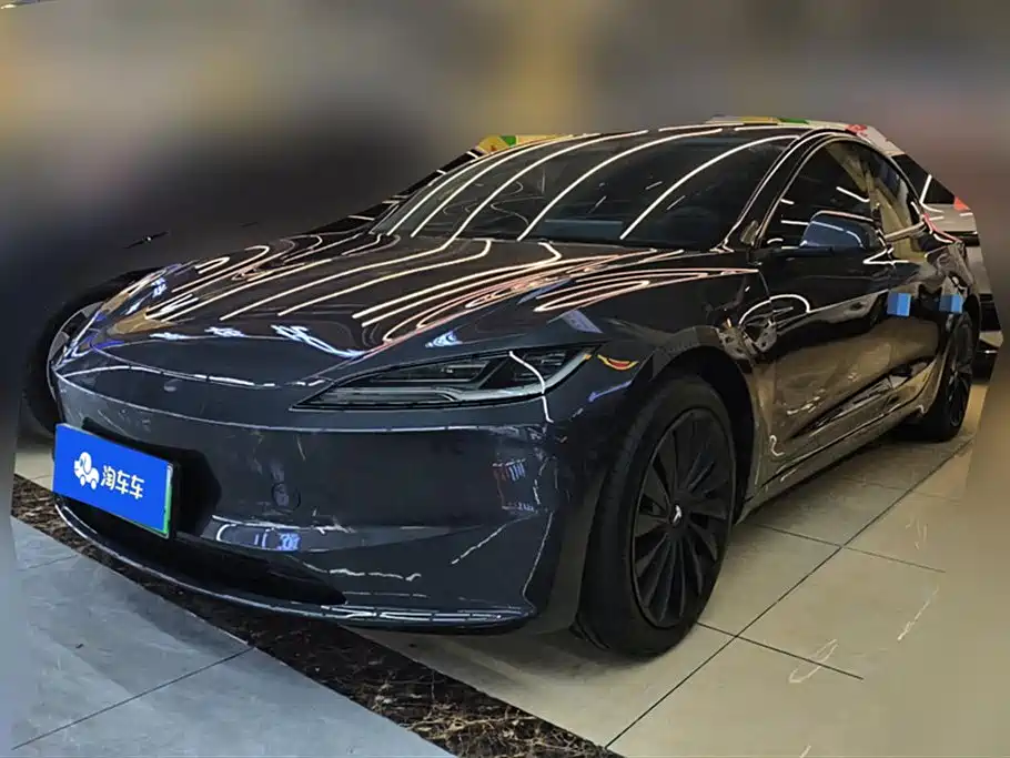 Tesla Model 3 2025