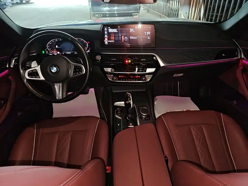 BMW 5 Series 2021