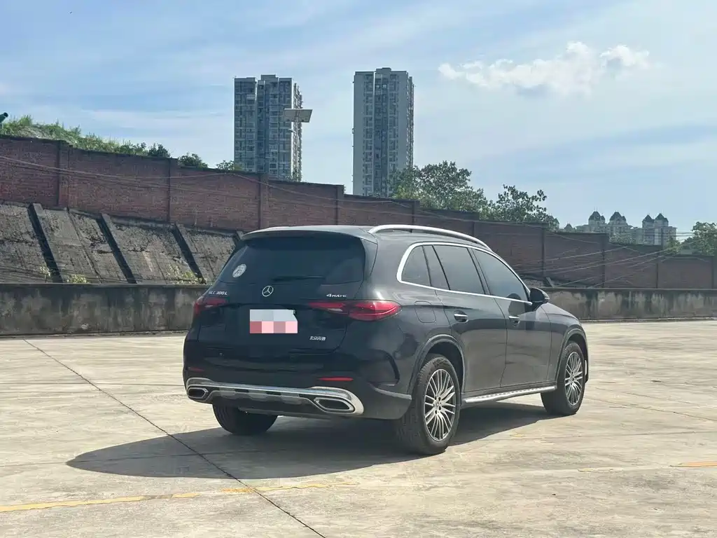 Mercedes-Benz GLC 2025