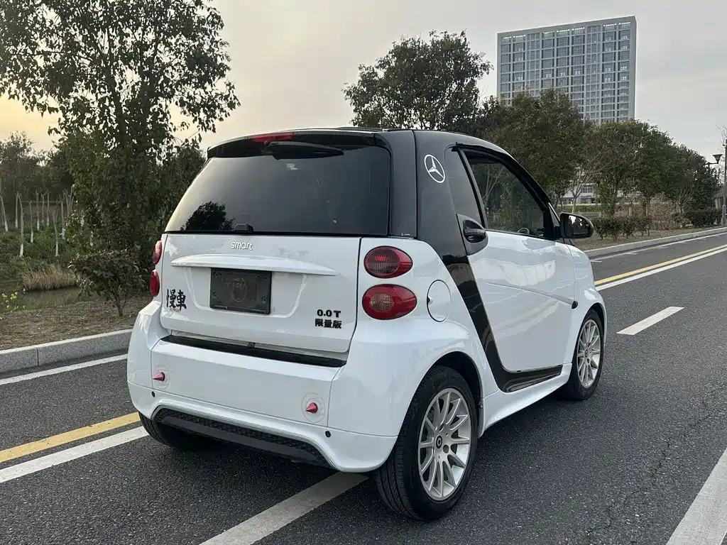 smart Fortwo 2015 — фото 15