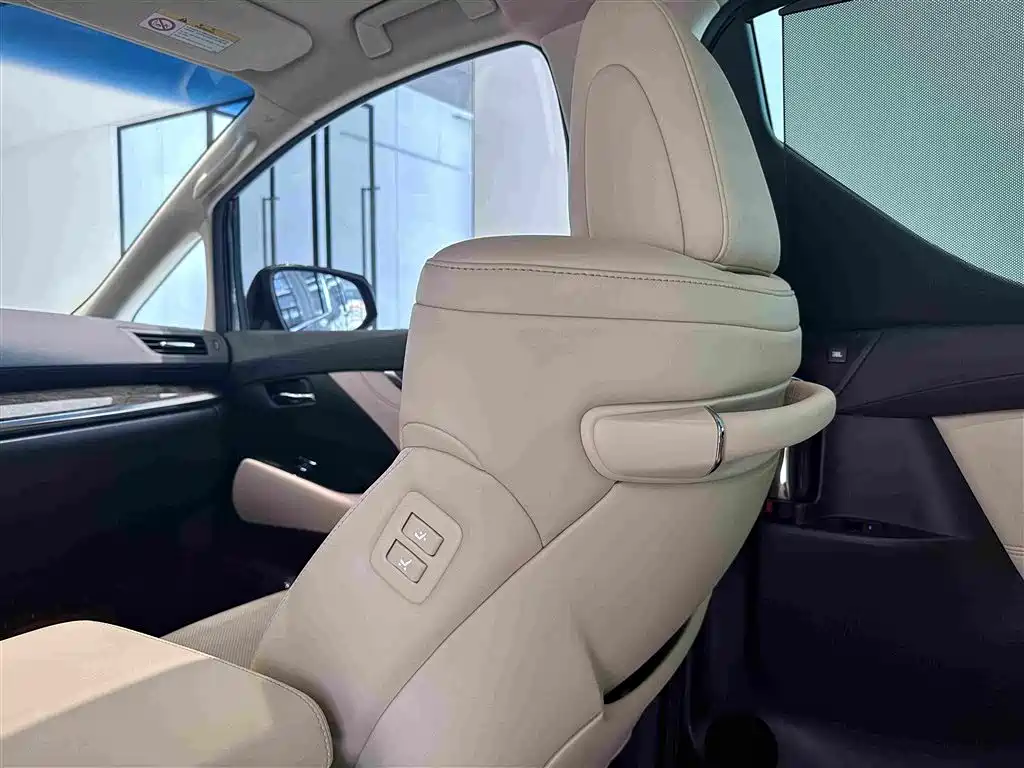 Toyota Vellfire 2022 — фото 29