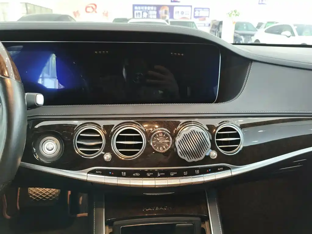 Mercedes-Benz Maybach S-Class 2021 — фото 11