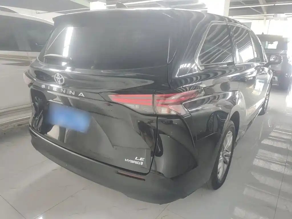 Toyota Sienna 2023