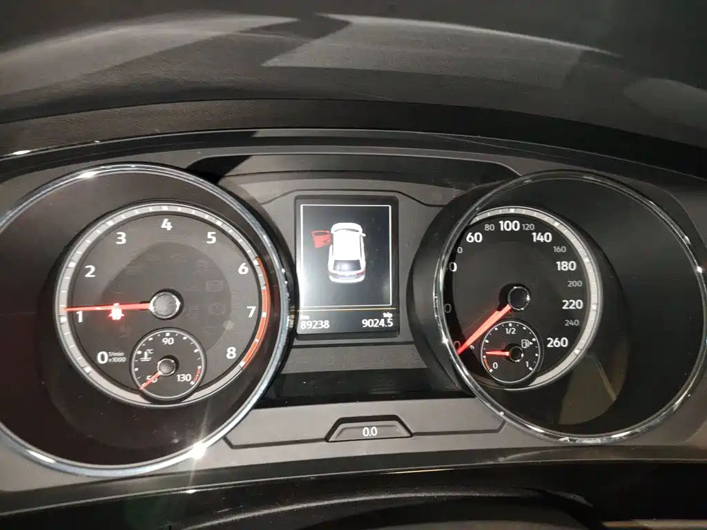 Volkswagen Tiguan L 2017 — фото 8
