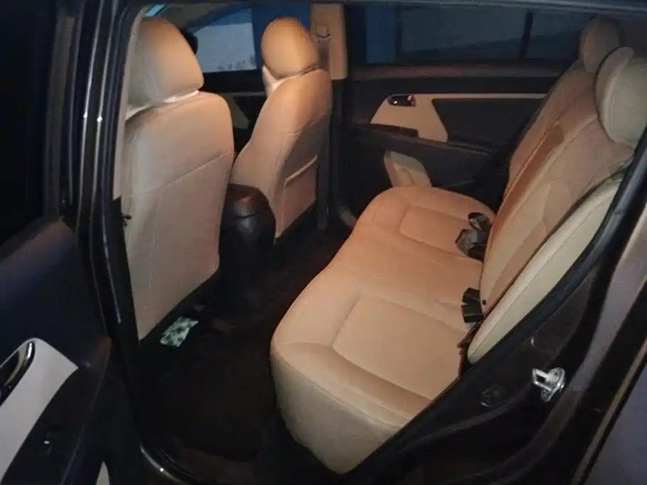 Kia Sportage 2012 — фото 11