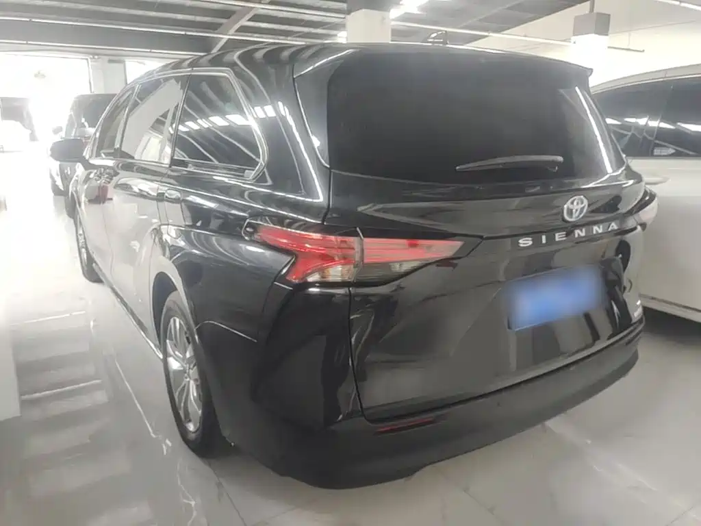Toyota Sienna 2023