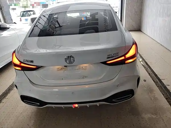 MG MG5 2025