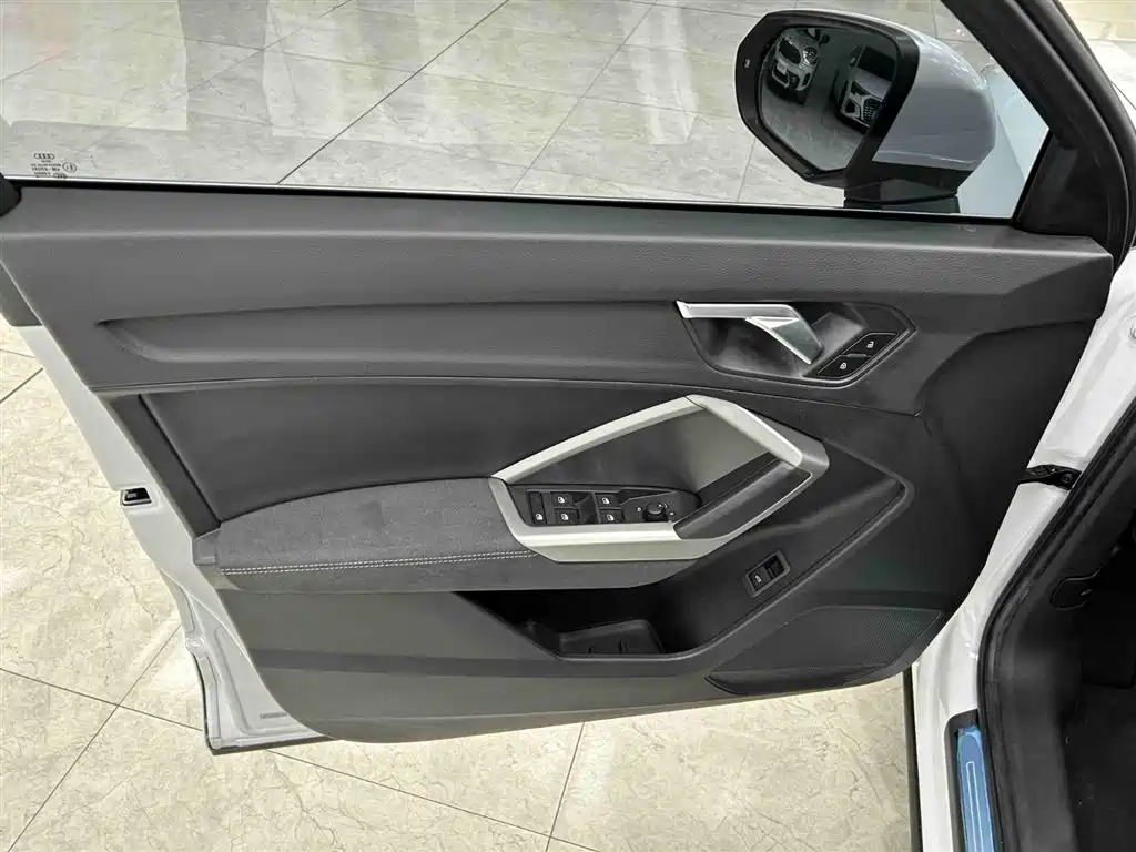 Audi Q3 2022 — фото 10
