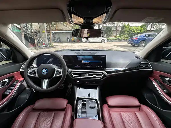 BMW i3 2023