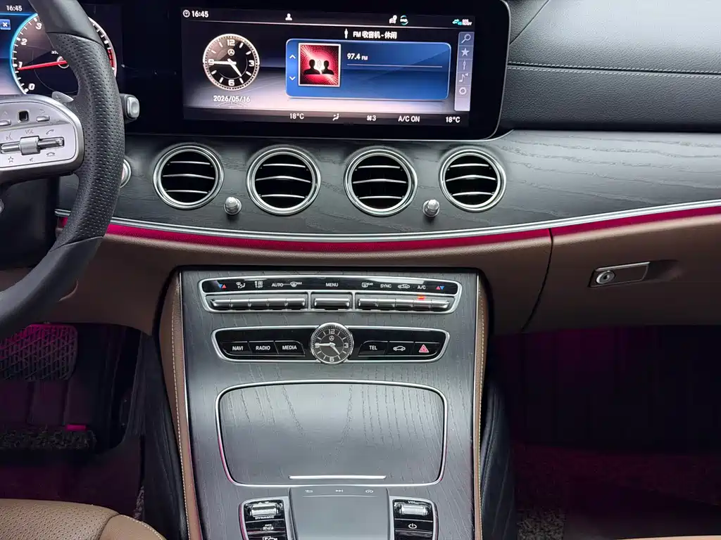 Mercedes-Benz E-Class 2020 — фото 9
