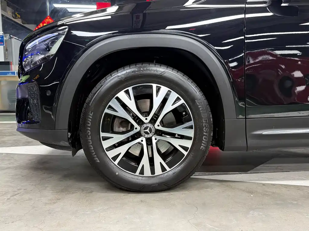 Mercedes-Benz GLB 2024 — фото 16
