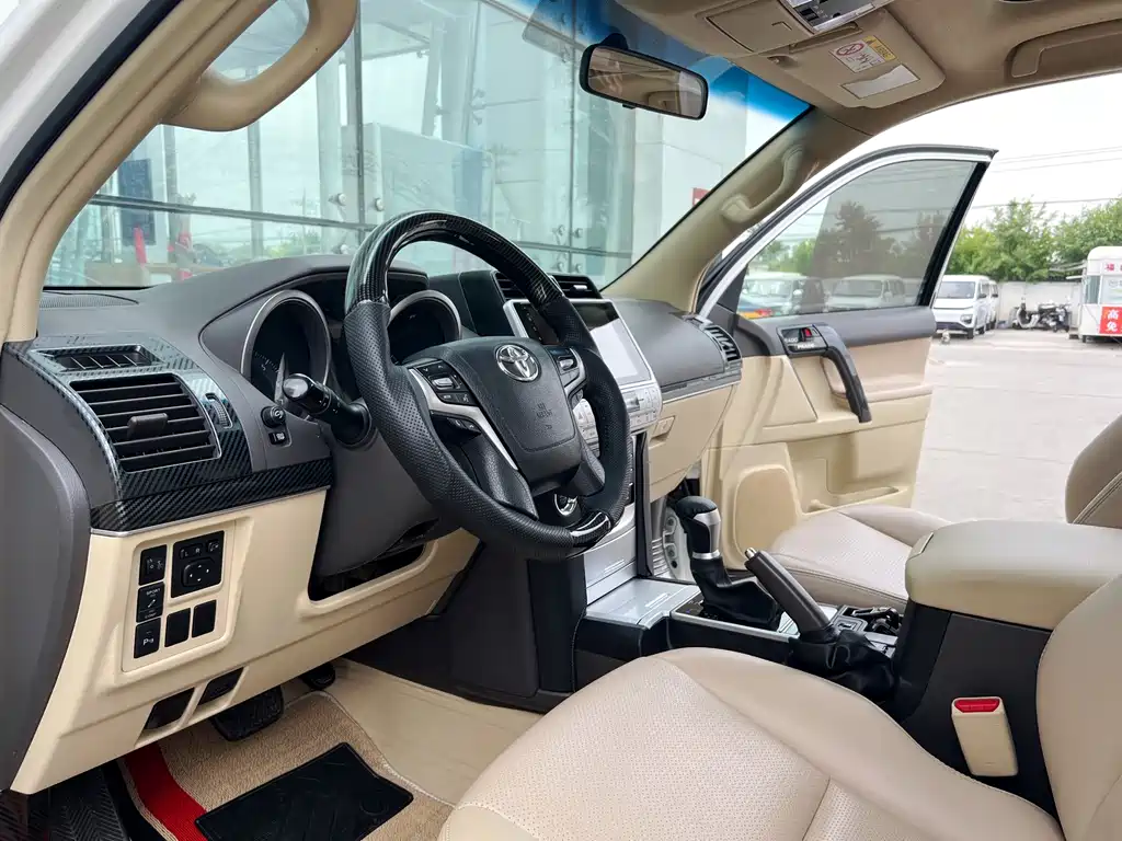 Toyota Prado 2018 — фото 10