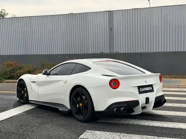 Ferrari F12berlinetta 2013