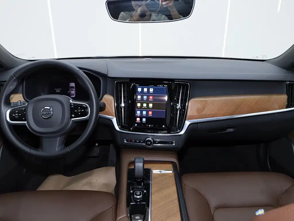 Volvo S90 2025 — фото 16