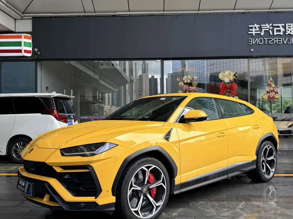 Lamborghini Urus 2021 — фото 1