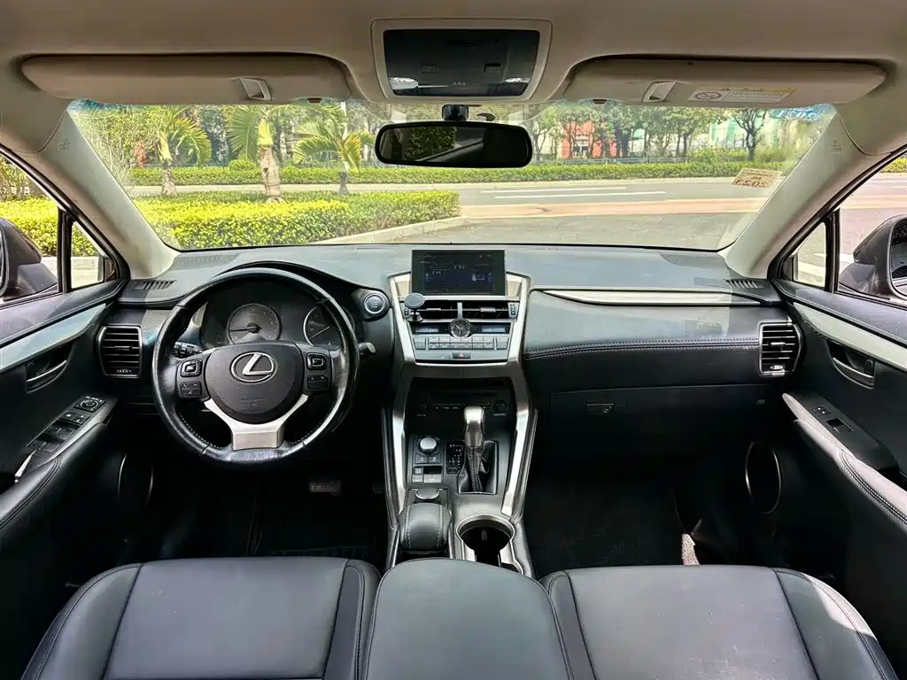 Lexus NX 2017