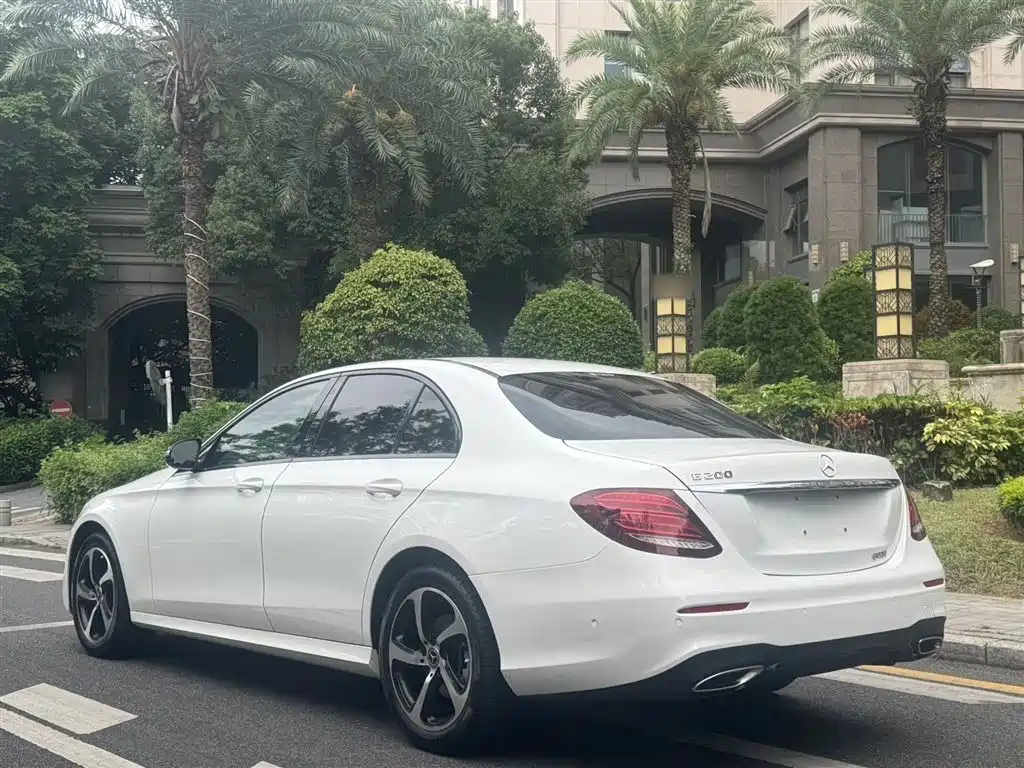 Mercedes-Benz E-Class 2017 — фото 5