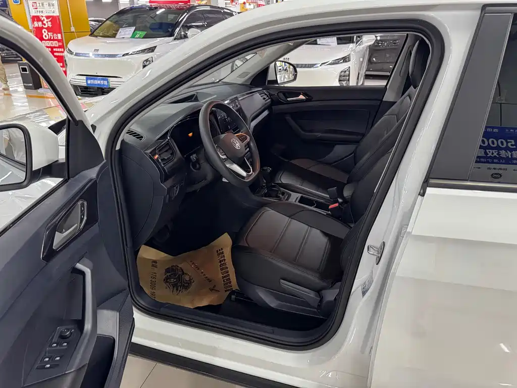 Volkswagen Tharu 2025