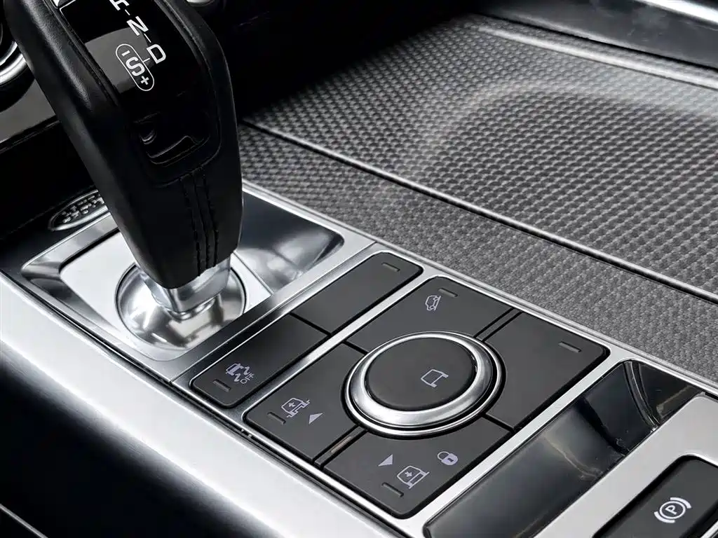Land Rover Sport 2018 — фото 21