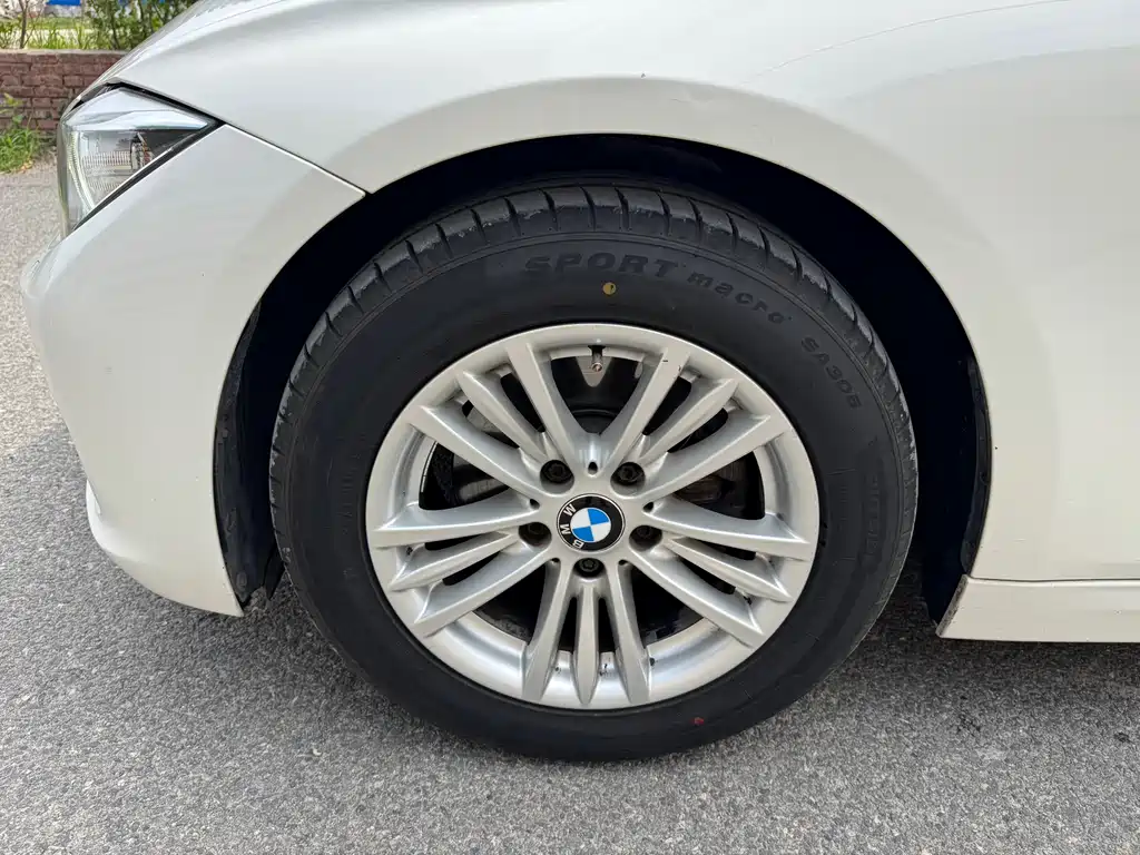 BMW 3 Series 2015 — фото 31
