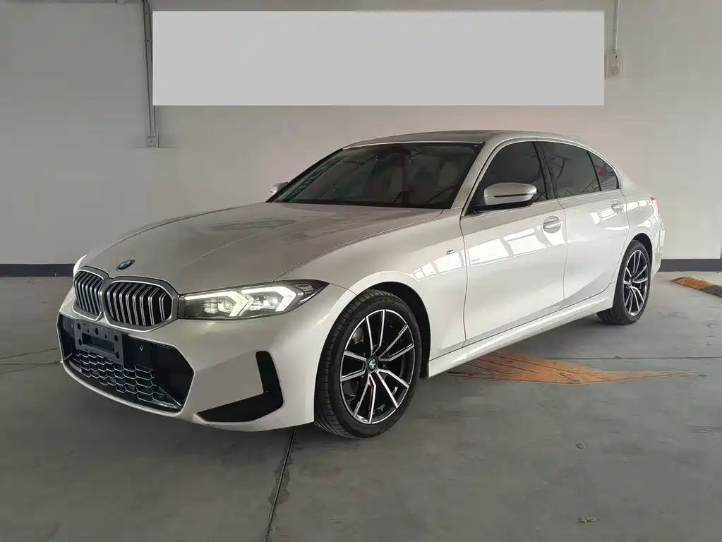 BMW 3 Series 2023 — фото 1