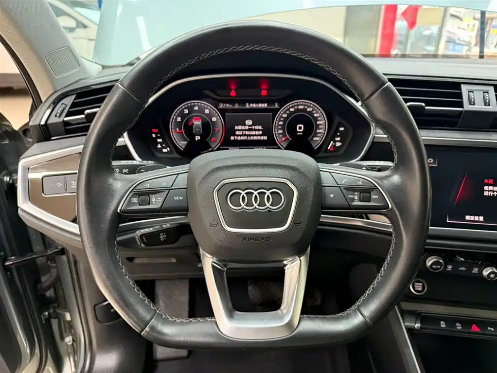 Audi Q3 2022 — фото 11