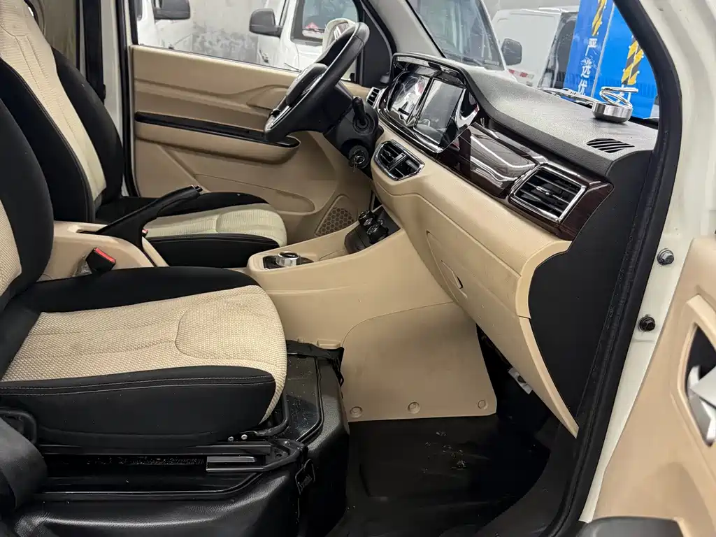 Changan Kuayue Star V7 EV 2024 — фото 11