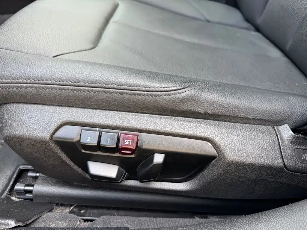 BMW 3 Series 2015 — фото 16