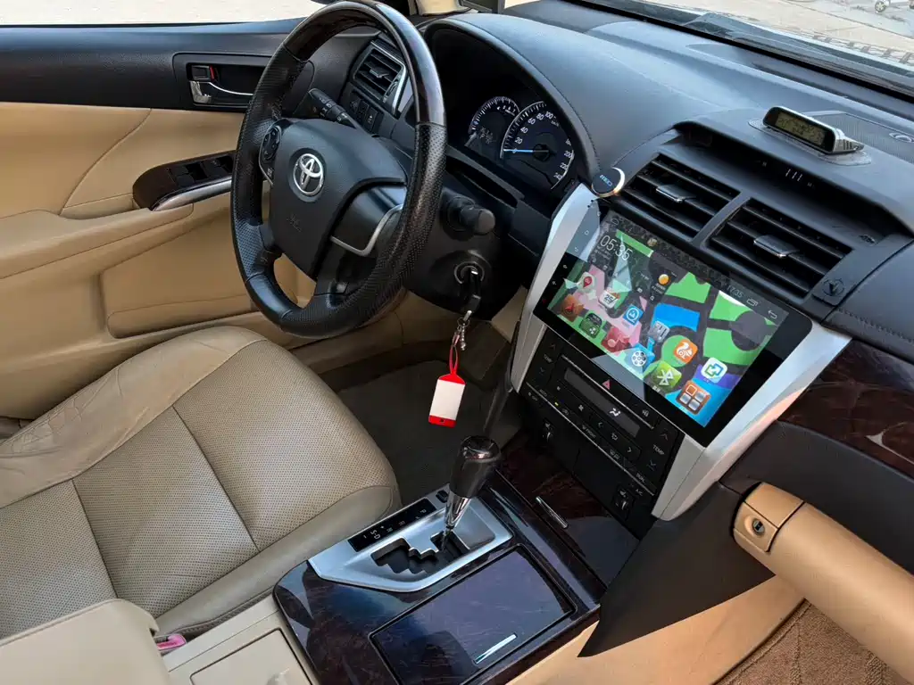 Toyota Camry 2016 — фото 20
