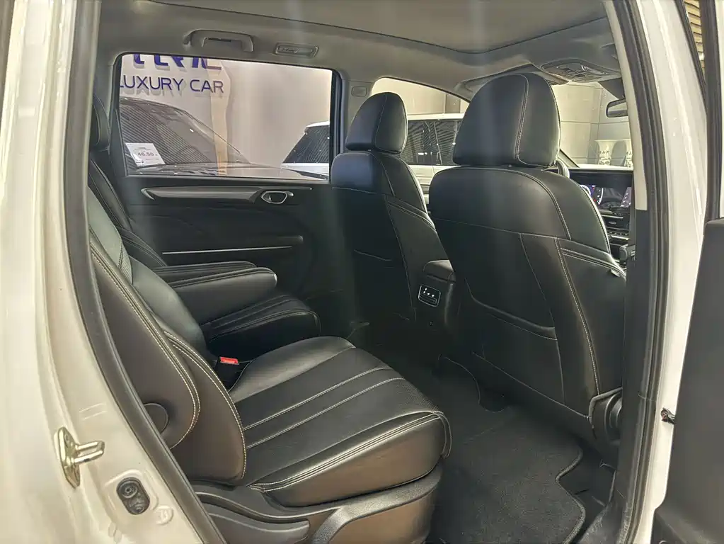 GAC Trumpchi M6 2022 — фото 9