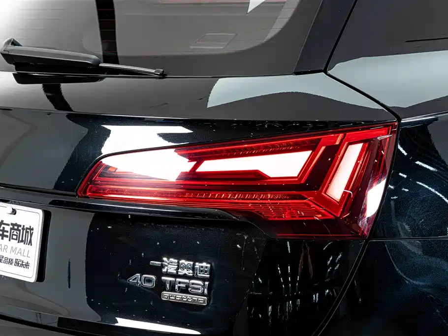 Audi Q5L 2025 — фото 8