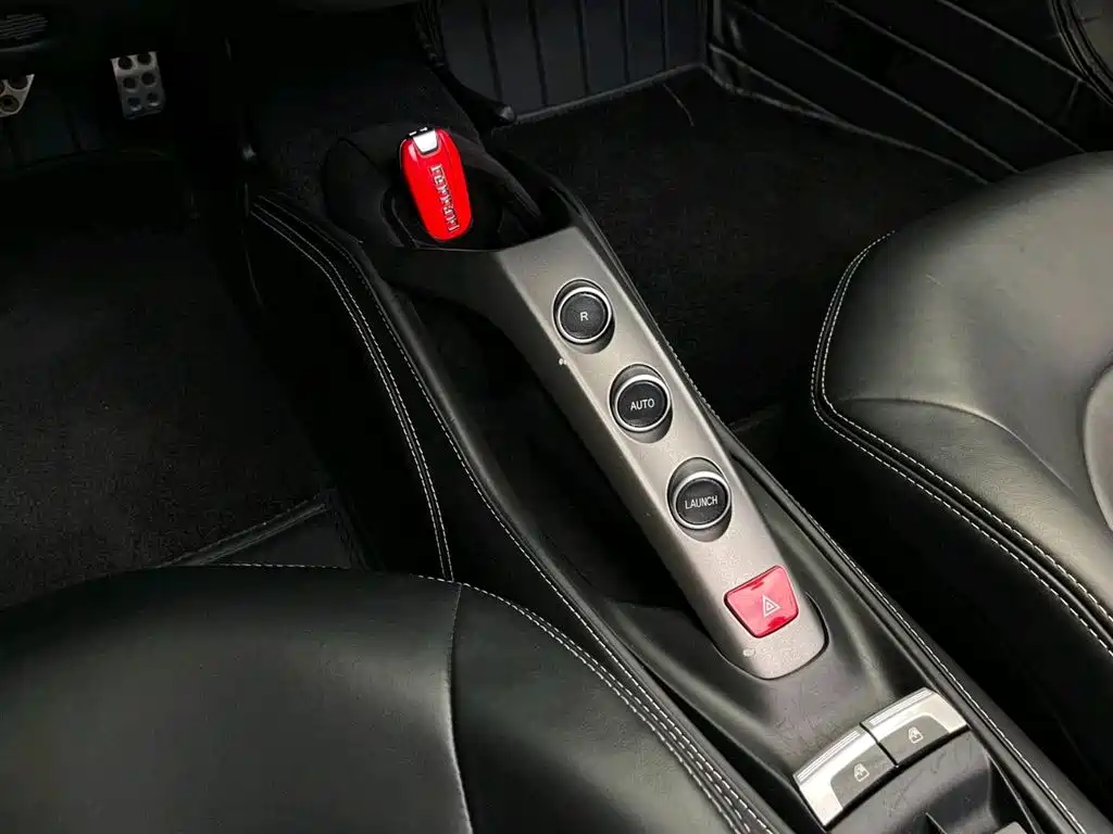 Ferrari 488 2017 — фото 12