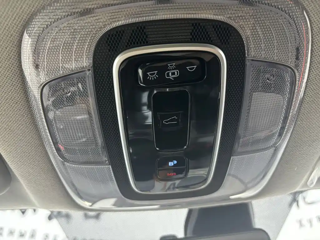 Hyundai Elantra 2023 — фото 17