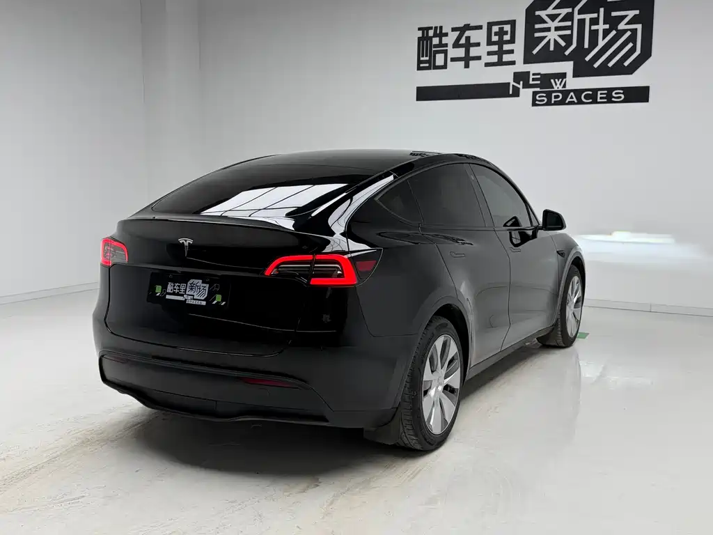 Tesla Model Y 2022 — фото 4