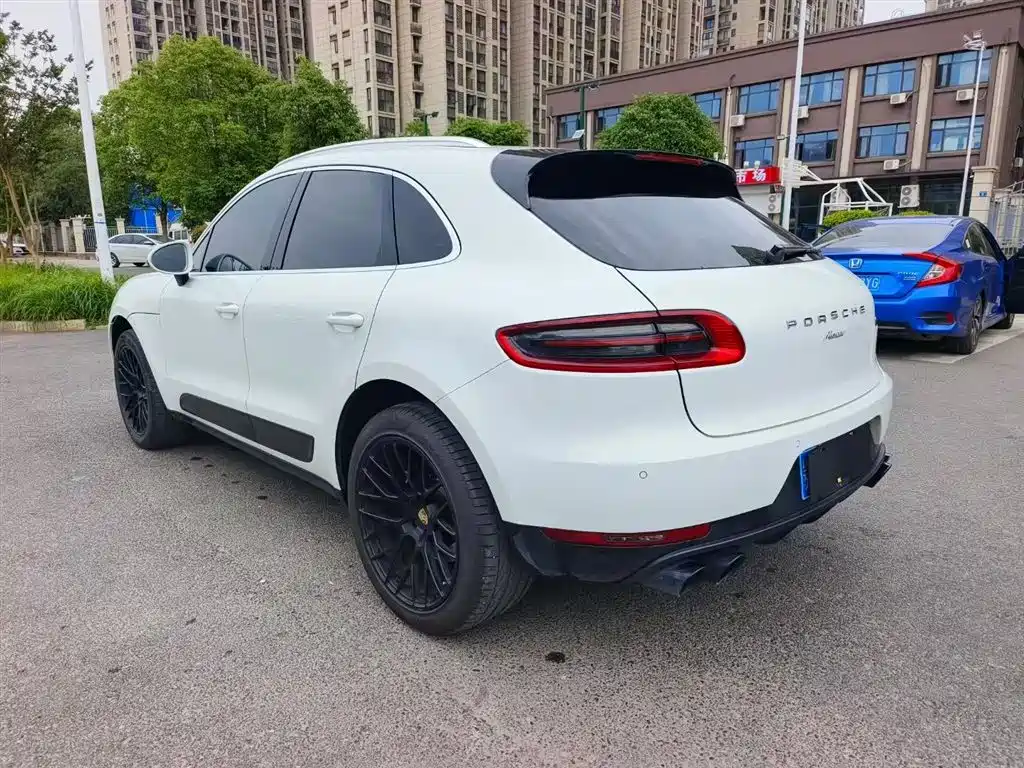 Porsche Macan 2018 — фото 9