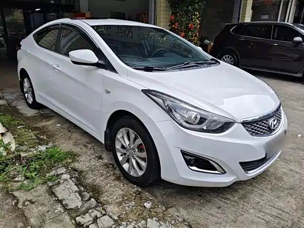 Hyundai Elantra Langdong 2016