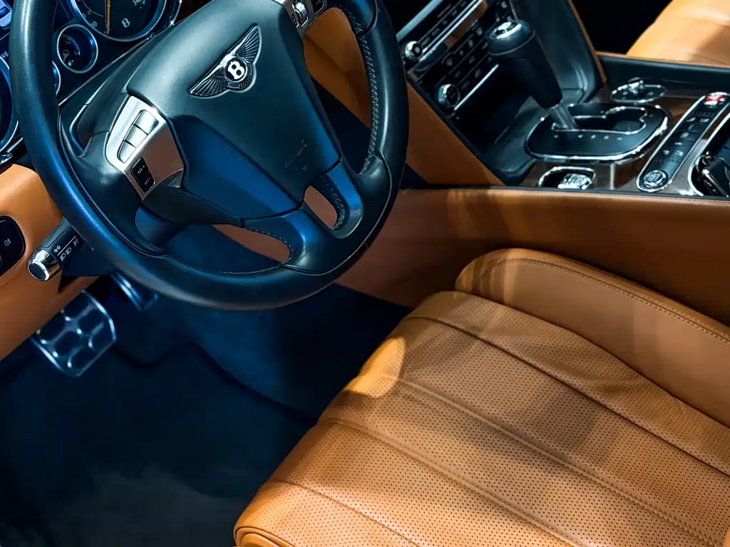 Bentley Flying Spur 2016 — фото 13