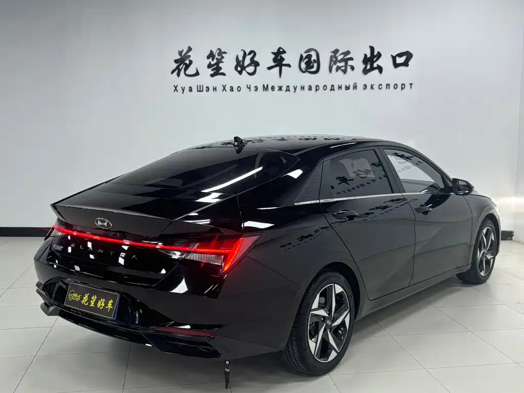 Hyundai Elantra 2023