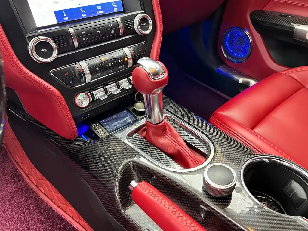 Ford Mustang 2015 — фото 16