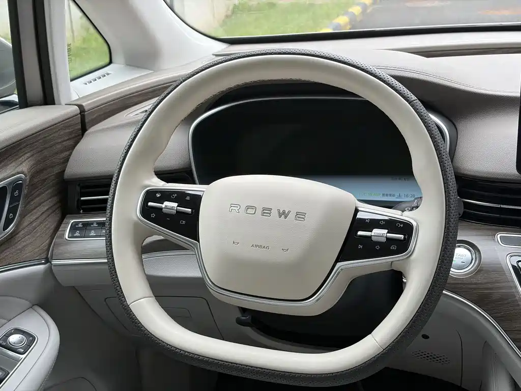 Roewe iMAX8 New Energy 2025 — фото 18