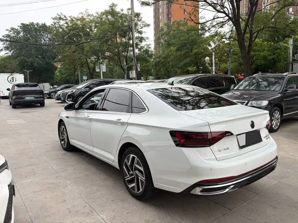 Volkswagen Sagitar 2023