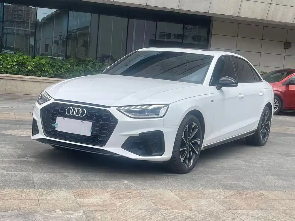 Audi A4L 2023 — фото 1