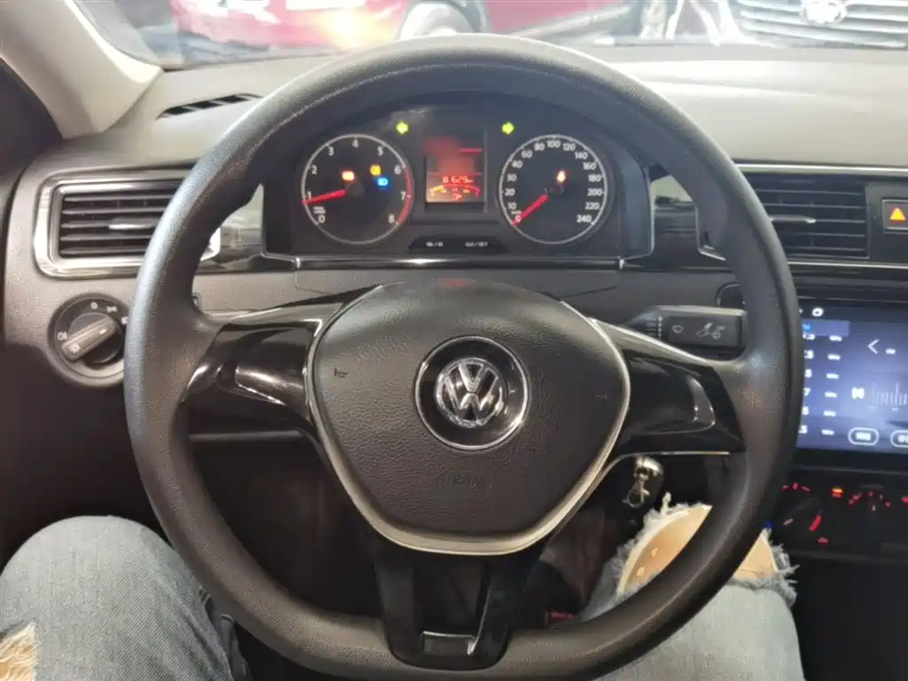 Volkswagen Santana 2018 — фото 11