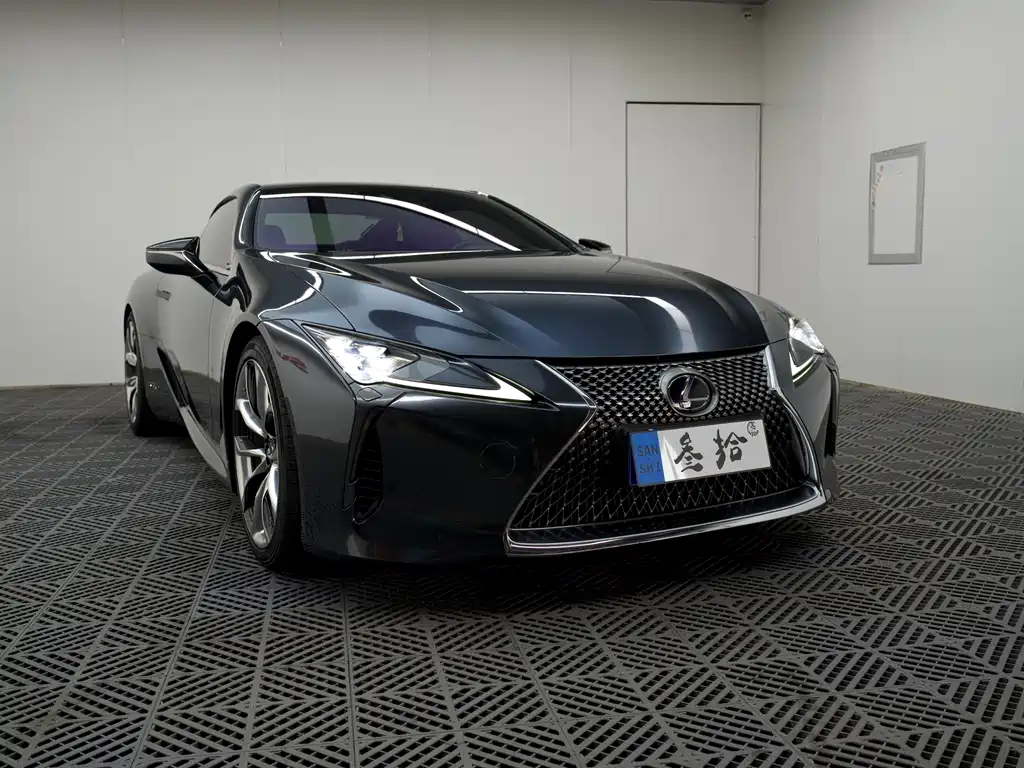Lexus LC 2018 — фото 4