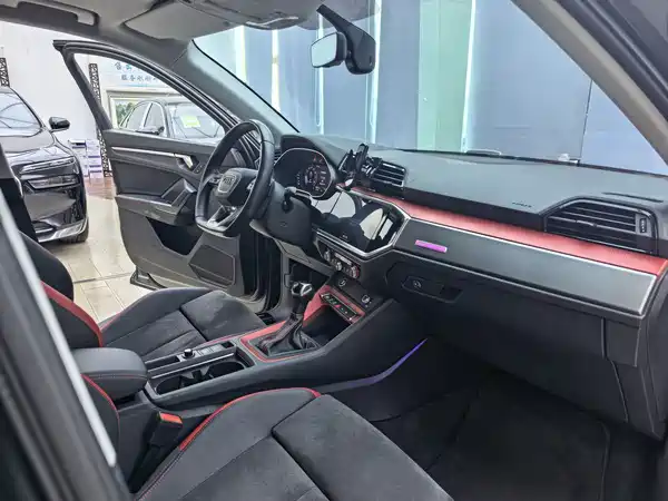 Audi Q3 2021