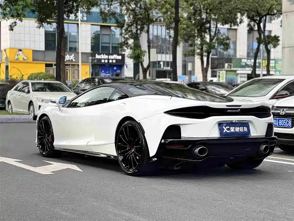 McLaren GT 2023