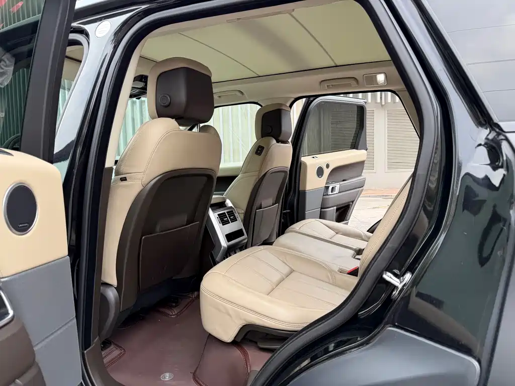 Land Rover Range Rover Sport New Energy 2021 — фото 10