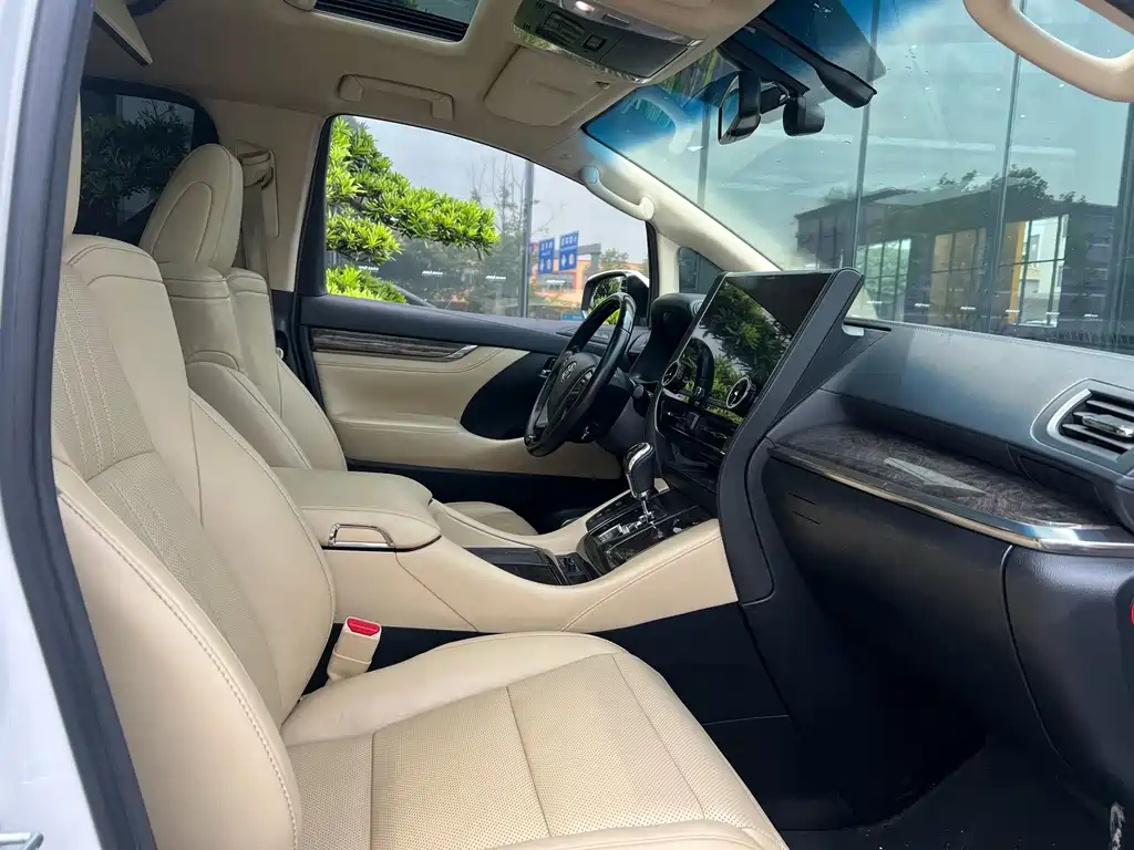 Toyota Alphard 2019 — фото 8