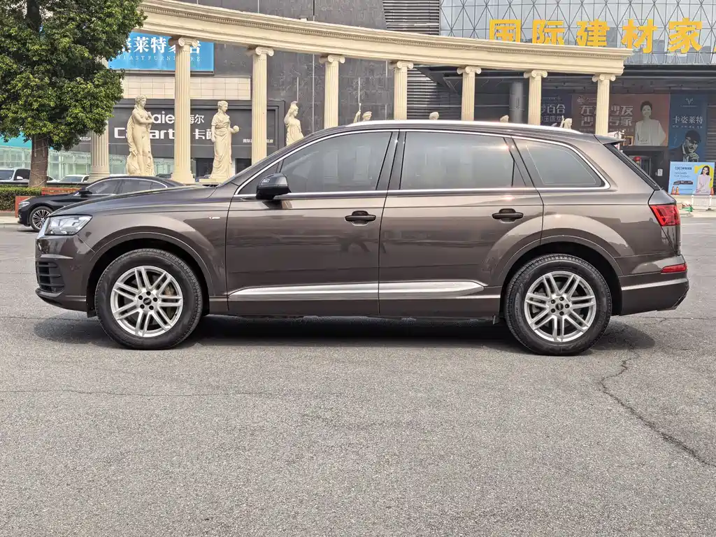 Audi Q7 2018 — фото 12
