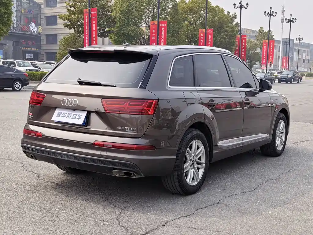 Audi Q7 2018 — фото 14